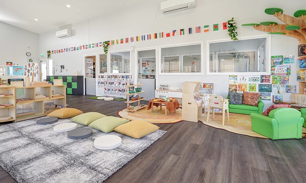 xiair-case8 24 square seating Rug with Bright Colour